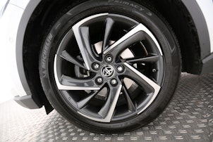 Vehicle image TOYOTA C-HR 2.0 VVTi HSD Move