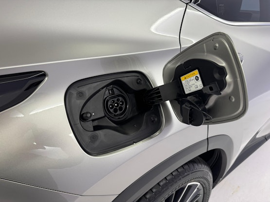 Vehicle image 16 Vehicle image 16