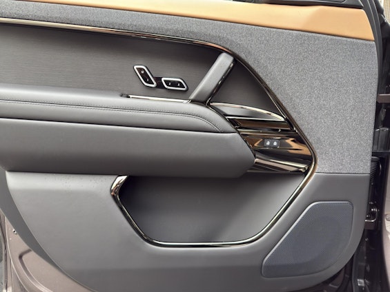 Vehicle image 8 Vehicle image 8