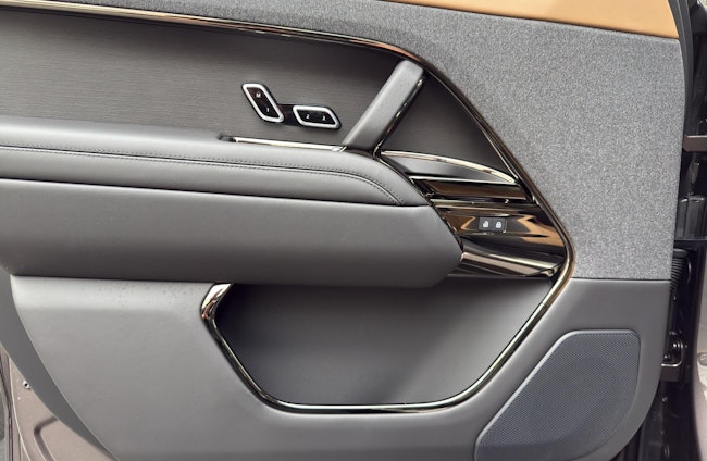 Vehicle image 8 Vehicle image 8