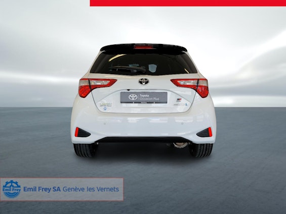 Vehicle image 10