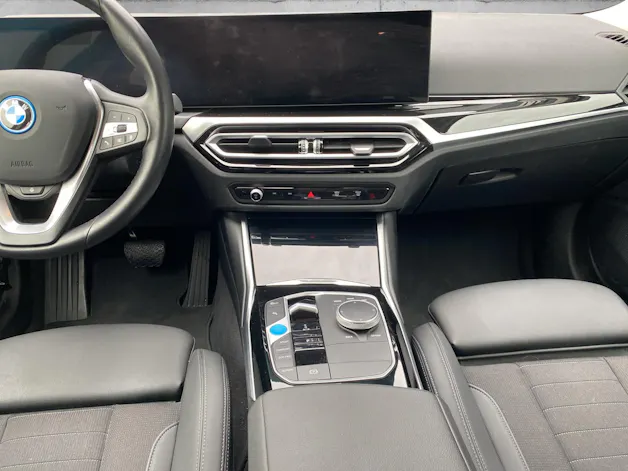 BMW i4 eDrive35