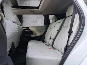 MITSUBISHI OUTLANDER 14
