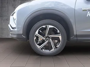 Mitsubishi Eclipse Cross 2.4 PHEV Inform