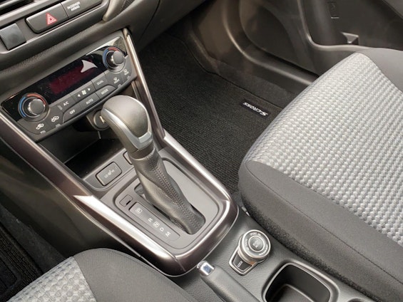 Vehicle image 13 Vehicle image 13