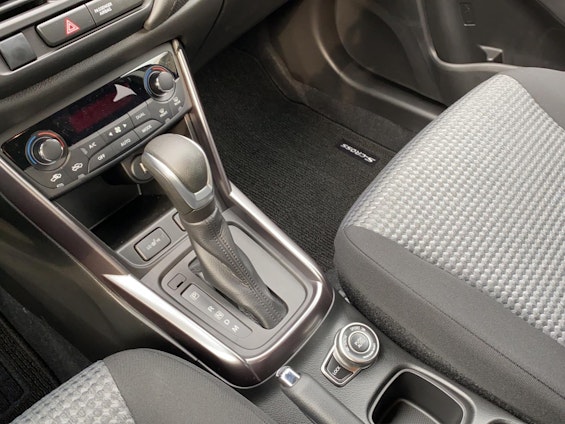 Vehicle image 13 Vehicle image 13