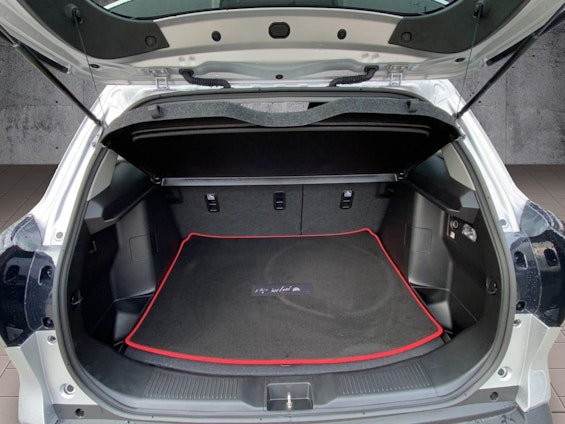 Vehicle image 15 Vehicle image 15