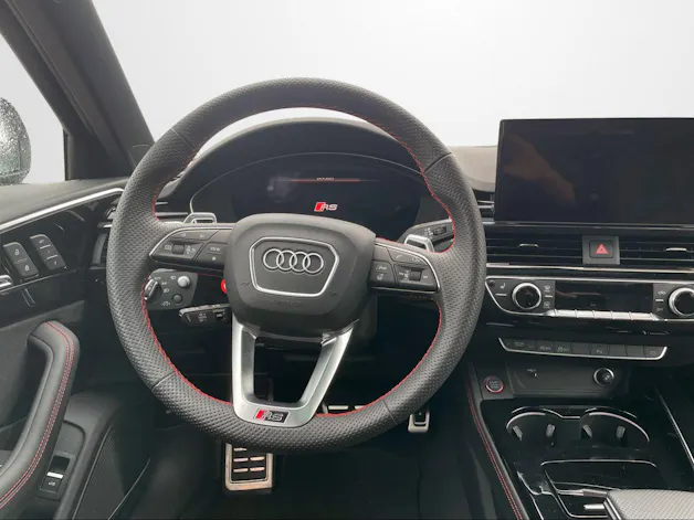 Audi RS4 Avant quattro tiptronic