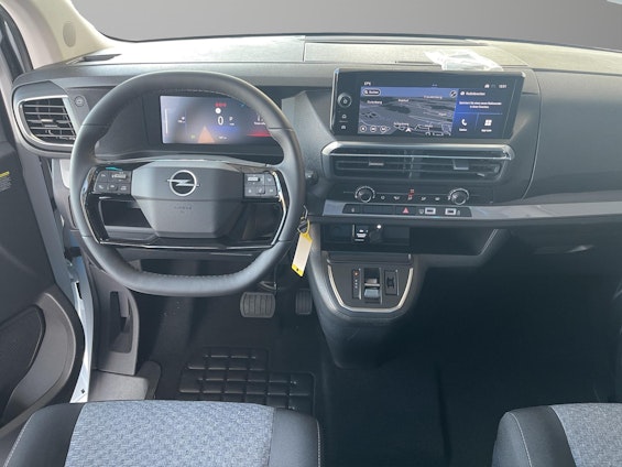 Vehicle image 8 Vehicle image 8