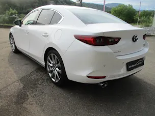 Mazda 3 Sedan 2.0 186 Revolution