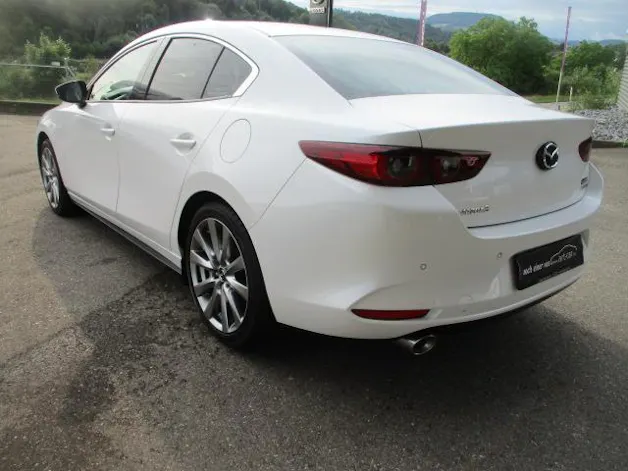 Mazda 3 Sedan 2.0 186 Revolution
