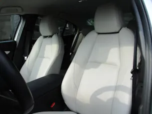 Mazda 3 Sedan 2.0 186 Revolution
