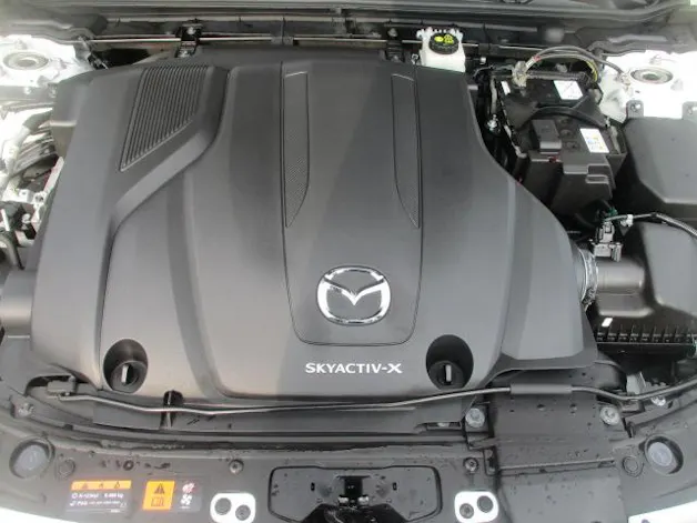 Mazda 3 Sedan 2.0 186 Revolution