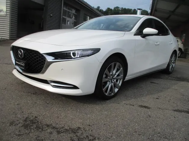 Mazda 3 Sedan 2.0 186 Revolution