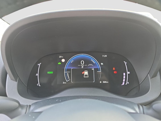 Vehicle image 14