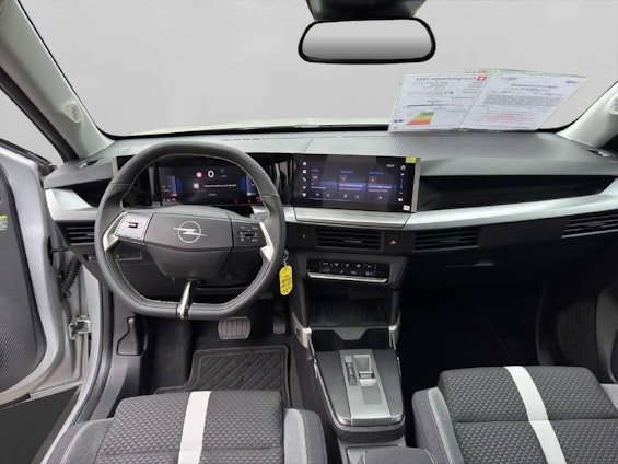 Vehicle image 6 Vehicle image 6