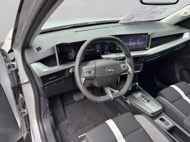 Opel Frontera 1.2 T 136 GS