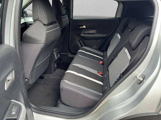 Vehicle image 7 Vehicle image 7