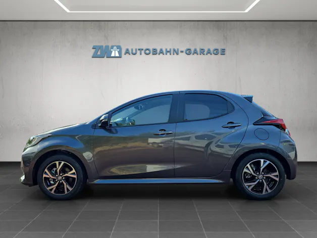 Toyota Yaris 1.5 VVT-i HSD Trend