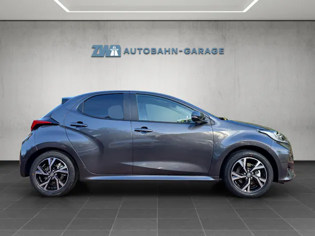 Toyota Yaris 1.5 VVT-i HSD Trend