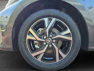 Toyota Yaris 1.5 VVT-i HSD Trend