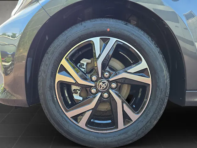 Toyota Yaris 1.5 VVT-i HSD Trend