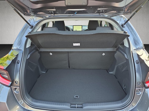 Vehicle image 12 Vehicle image 12