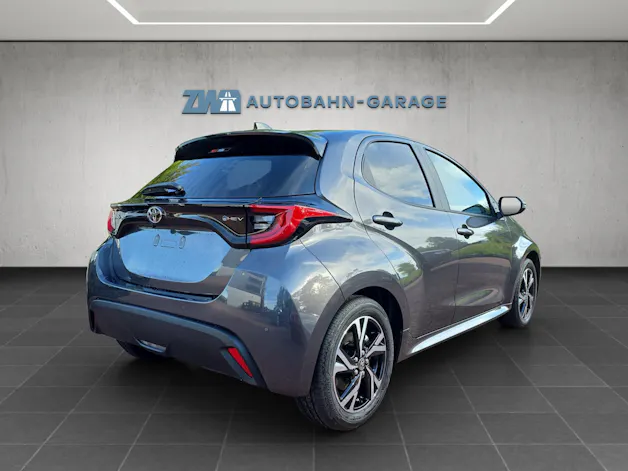 Toyota Yaris 1.5 VVT-i HSD Trend