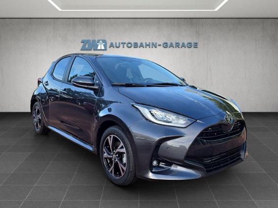 Vehicle image 6