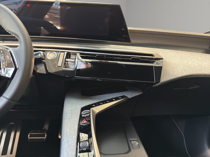 Vehicle image PEUGEOT 3008