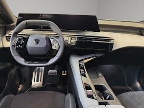 Vehicle image PEUGEOT 3008 e-Launch Edition AWD