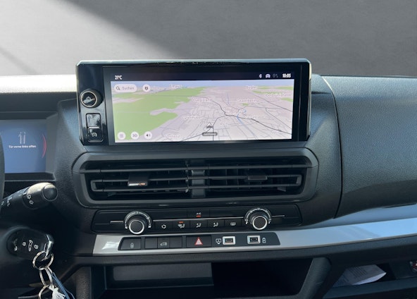 Vehicle image 8 Vehicle image 8