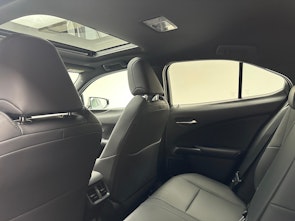 Vehicle image LEXUS UX 250h F-Line