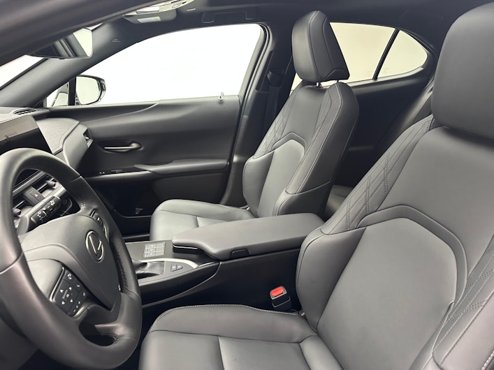 Vehicle image LEXUS UX