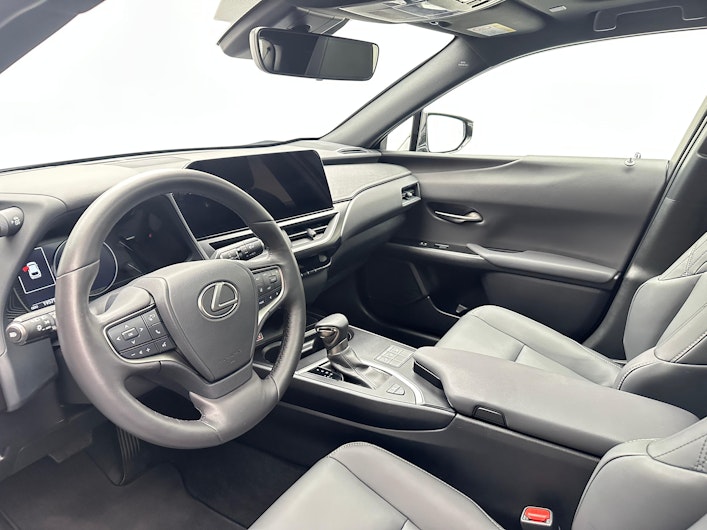 Vehicle image LEXUS UX