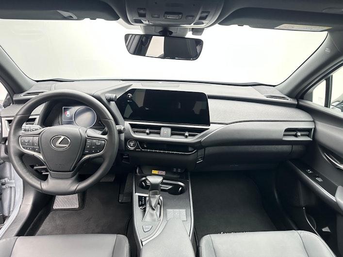 Vehicle image LEXUS UX