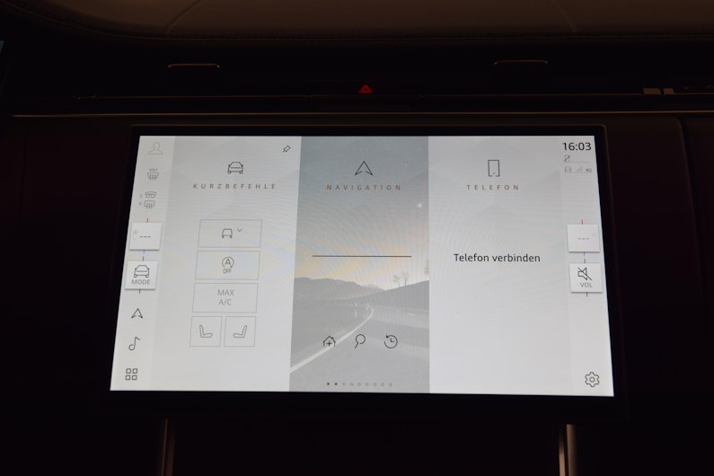 Vehicle image LAND ROVER RANGE ROVER