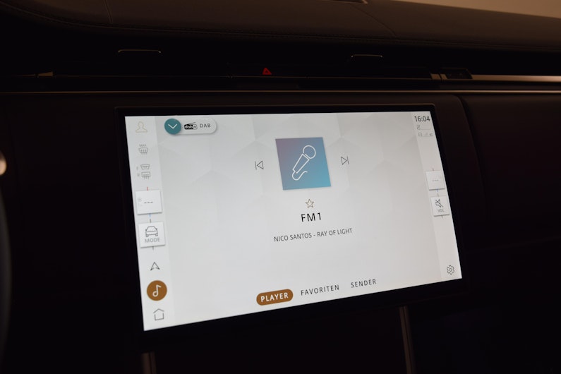 Vehicle image LAND ROVER RANGE ROVER