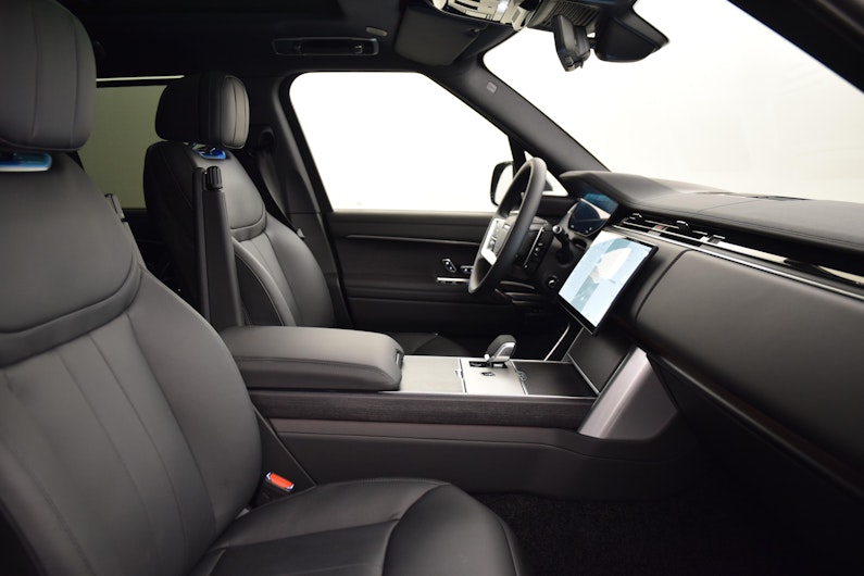 Vehicle image LAND ROVER RANGE ROVER