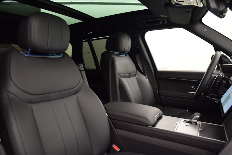 Vehicle image LAND ROVER RANGE ROVER