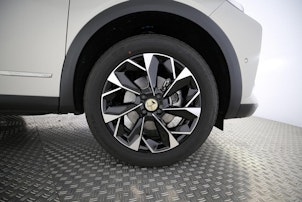 Vehicle image DS AUTOMOBILES Crossback 1.2 Hybrid Jules Verne