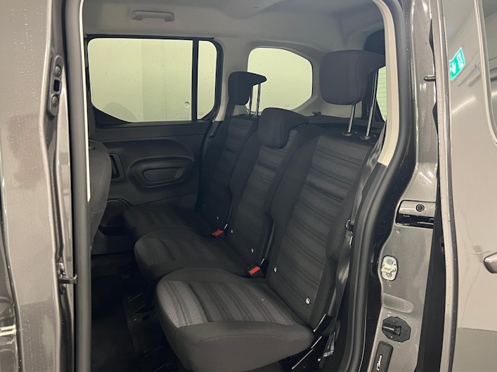 Vehicle image OPEL COMBO