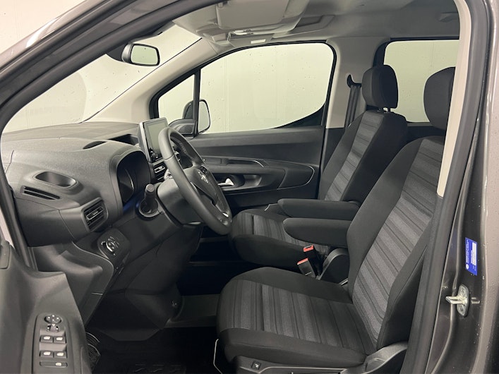 Vehicle image OPEL COMBO