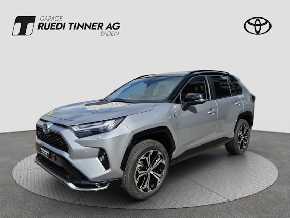 First vehicle image