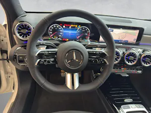 Mercedes-Benz A 200 AMG Line Night Star