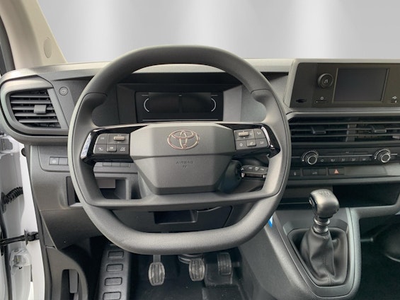 Vehicle image 11 Vehicle image 11