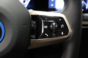 Vehicle image BMW iX xDrive40