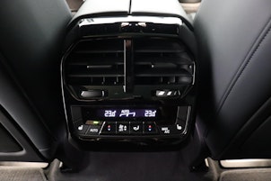 Vehicle image BMW iX xDrive40