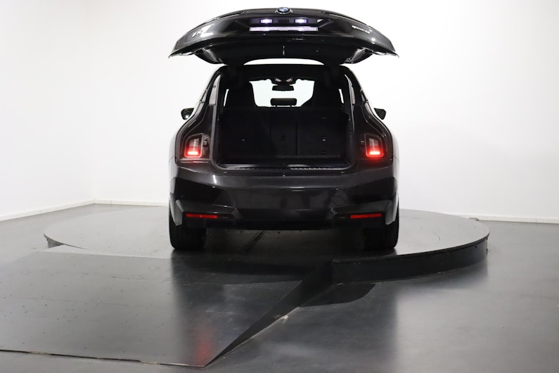 Vehicle image BMW iX