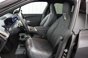 Vehicle image BMW iX xDrive40